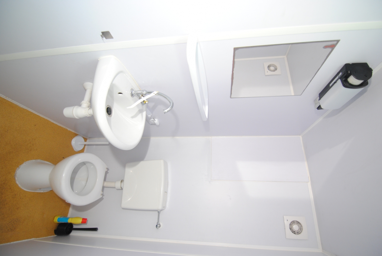 Toilet unit voor in loods HS-1107